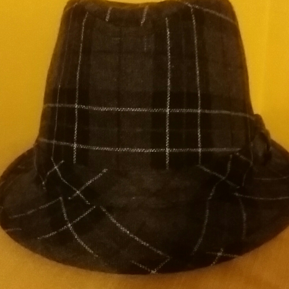 Hat - Picture 2 of 4
